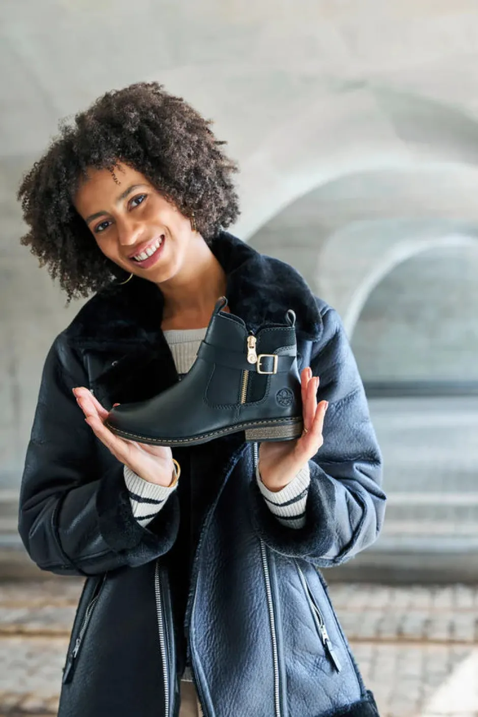 cambridgerieker_2.webp RIEKER CAMBRIDGE- Black Fashion